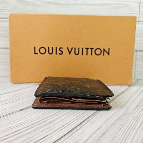 Louis Vuitton Vintage Bi Fold Canvas Monogram Wallet with Coin Pouch - Picture 4 of 13